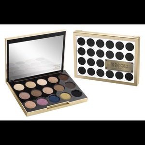 Urban Decay Makeup - urban decay Gwen Stefani pallet Urban Decay Makeup - urban decay Gwen Stefani pallet